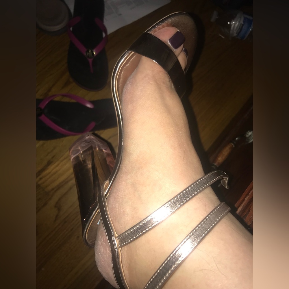Forever 21 Rose Gold Strappy Heels Gorgeous ! Comfy!